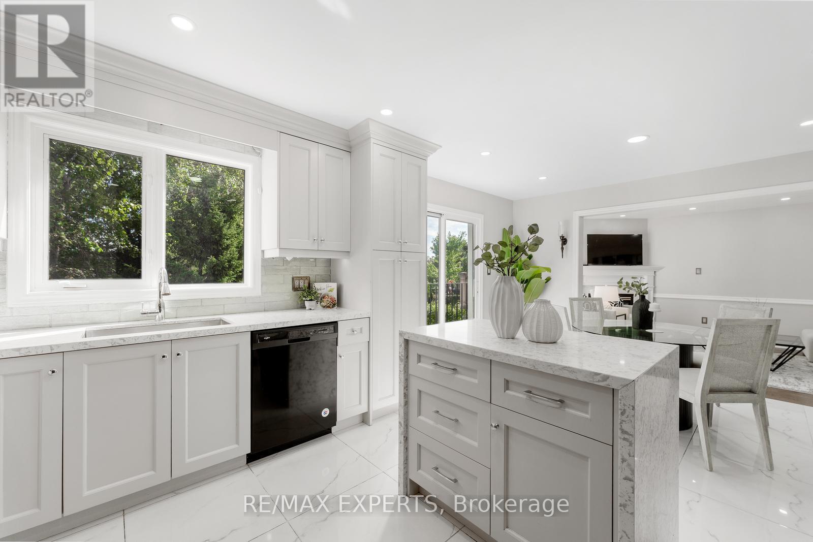 147 Ashton Drive, Vaughan, Ontario  L6A 2T8 - Photo 14 - N12629650