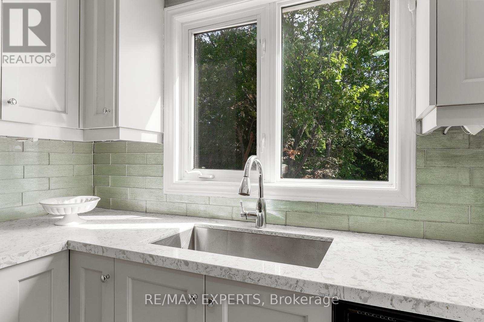 147 Ashton Drive, Vaughan, Ontario  L6A 2T8 - Photo 16 - N12629650