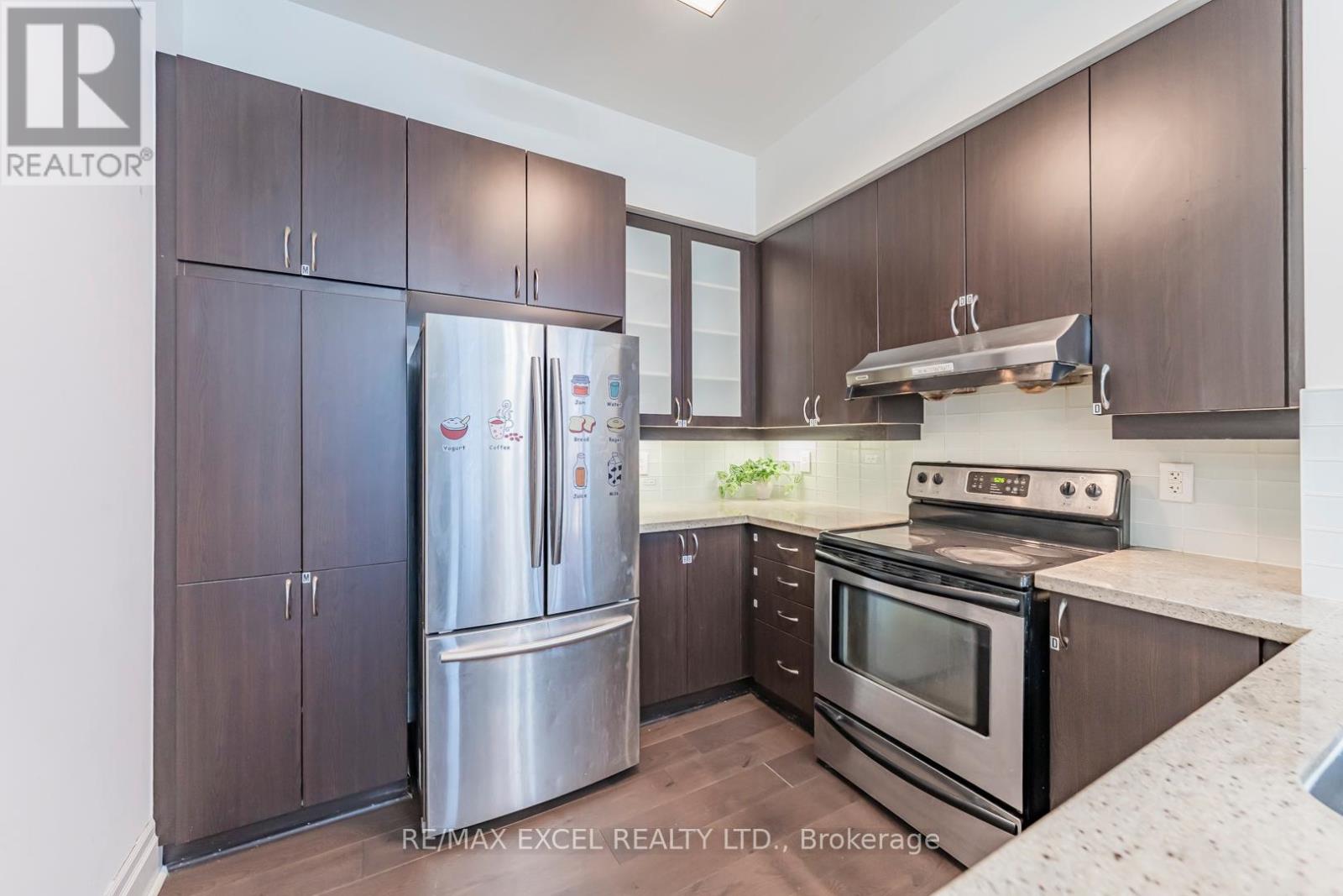 110 - 1 Upper Duke Crescent, Markham, Ontario  L6G 0B6 - Photo 10 - N12629678