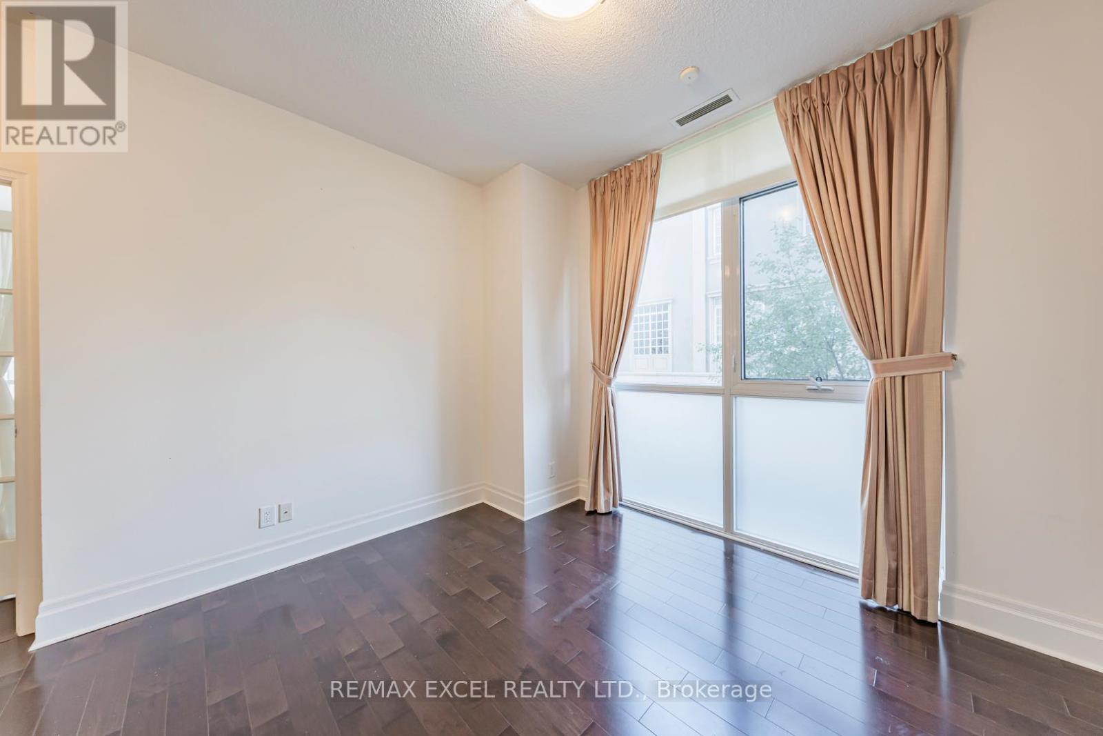 110 - 1 Upper Duke Crescent, Markham, Ontario  L6G 0B6 - Photo 19 - N12629678