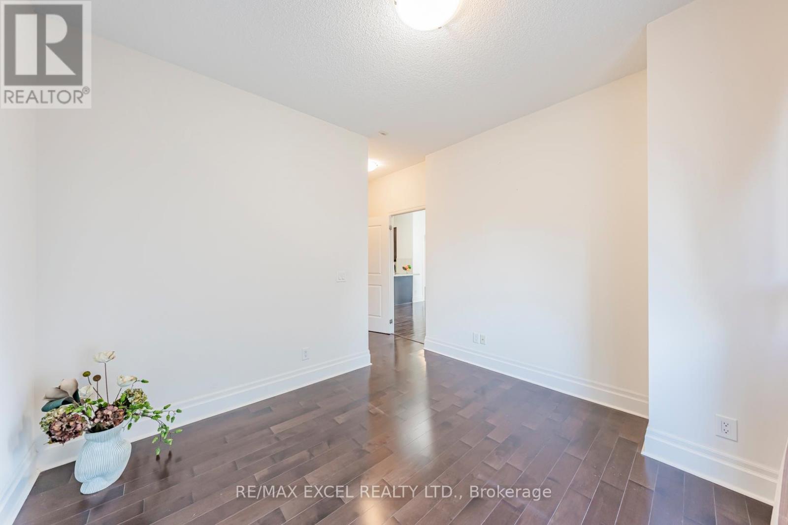 110 - 1 Upper Duke Crescent, Markham, Ontario  L6G 0B6 - Photo 20 - N12629678