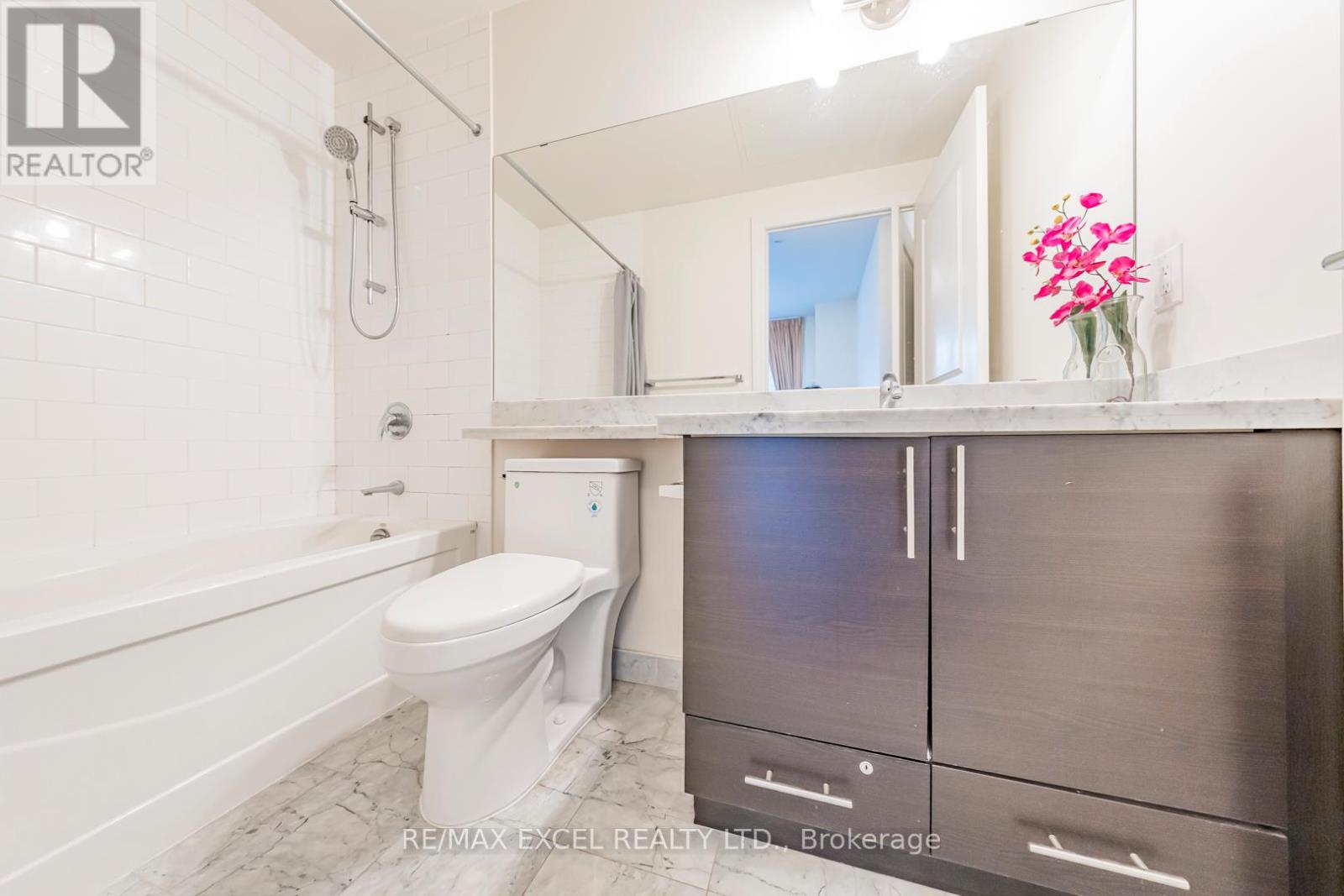 110 - 1 Upper Duke Crescent, Markham, Ontario  L6G 0B6 - Photo 22 - N12629678