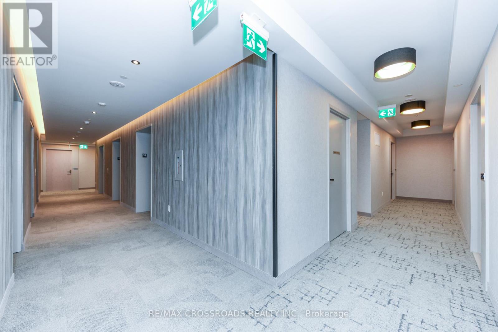 3908 - 8 Interchange Way, Vaughan (Vaughan Corporate Centre), Ontario  L4K 5Z7 - Photo 7 - N12629690