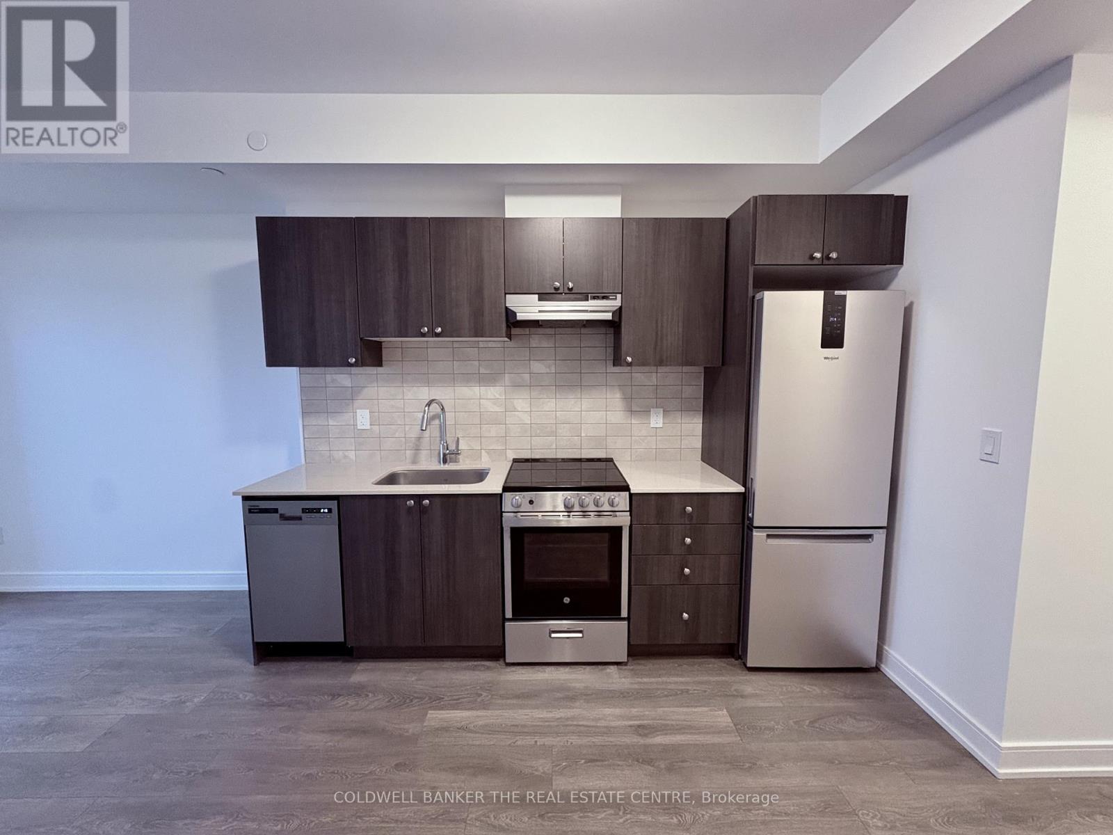 B1009 - 715 Davis Drive, Newmarket (Huron Heights-Leslie Valley), Ontario  L3Y 0J2 - Photo 11 - N12629698