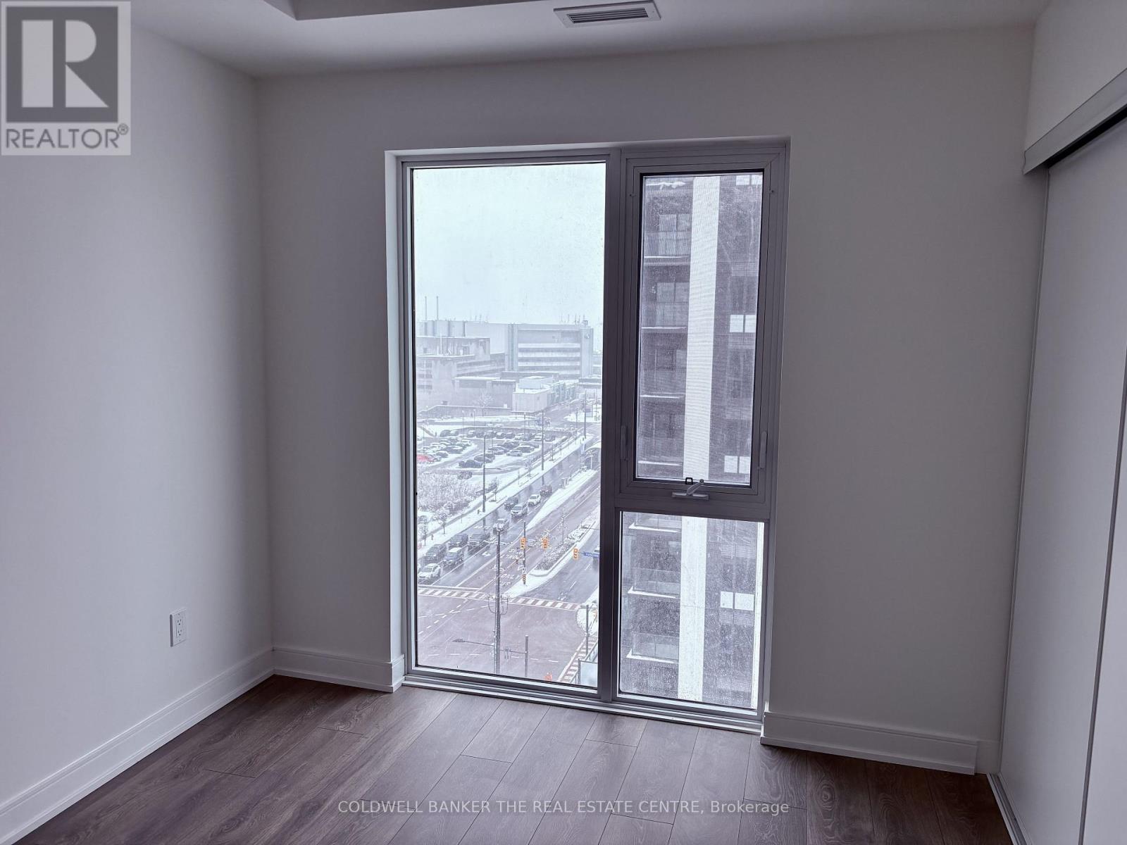 B1009 - 715 Davis Drive, Newmarket (Huron Heights-Leslie Valley), Ontario  L3Y 0J2 - Photo 16 - N12629698