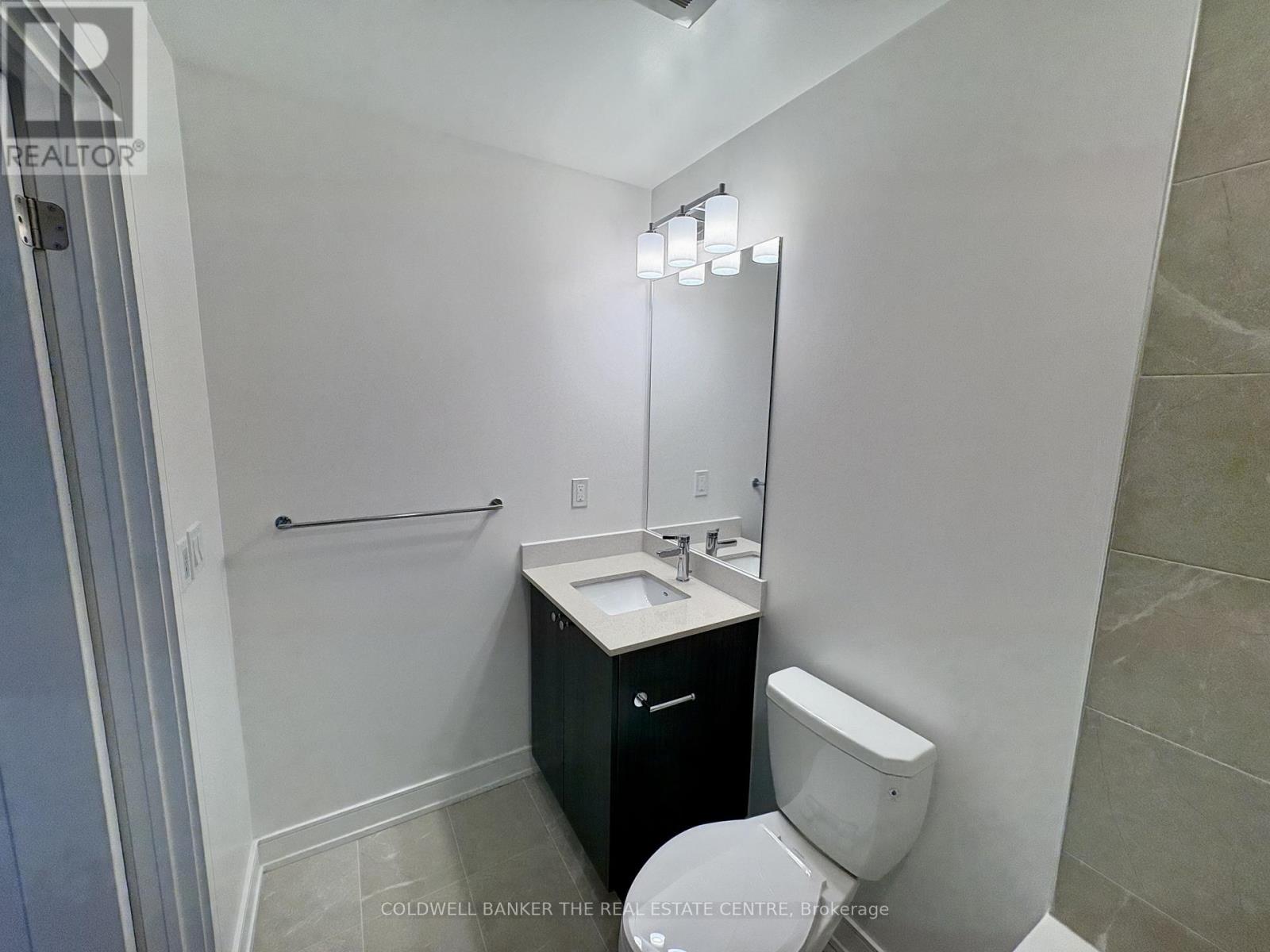 B1009 - 715 Davis Drive, Newmarket (Huron Heights-Leslie Valley), Ontario  L3Y 0J2 - Photo 18 - N12629698