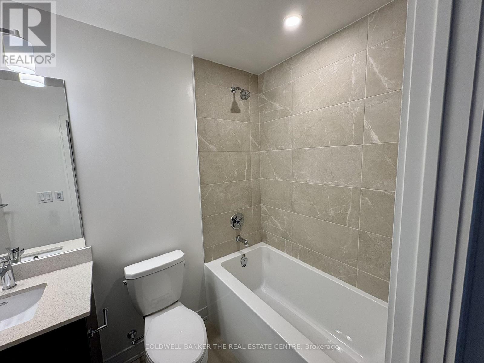 B1009 - 715 Davis Drive, Newmarket (Huron Heights-Leslie Valley), Ontario  L3Y 0J2 - Photo 20 - N12629698