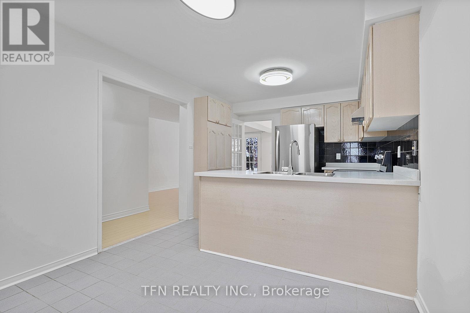 95 Alameda Circle, Vaughan, Ontario  L4J 8A6 - Photo 11 - N12629744