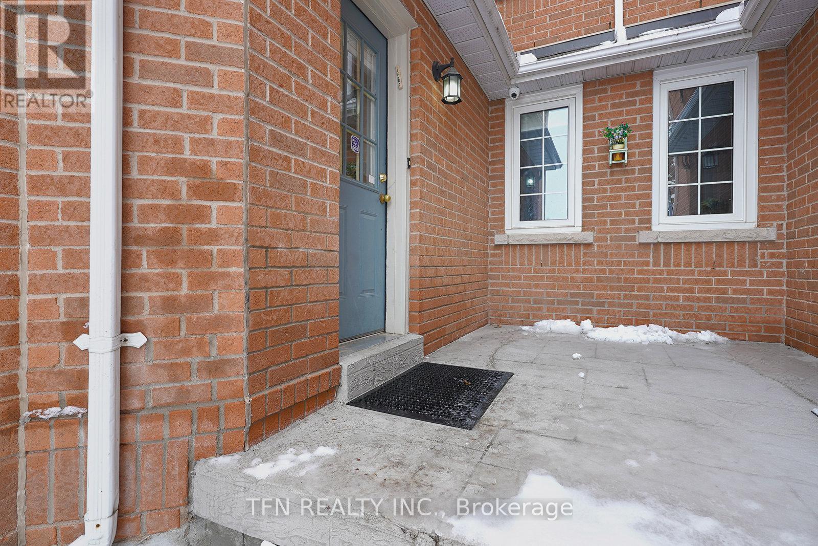 95 Alameda Circle, Vaughan, Ontario  L4J 8A6 - Photo 3 - N12629744