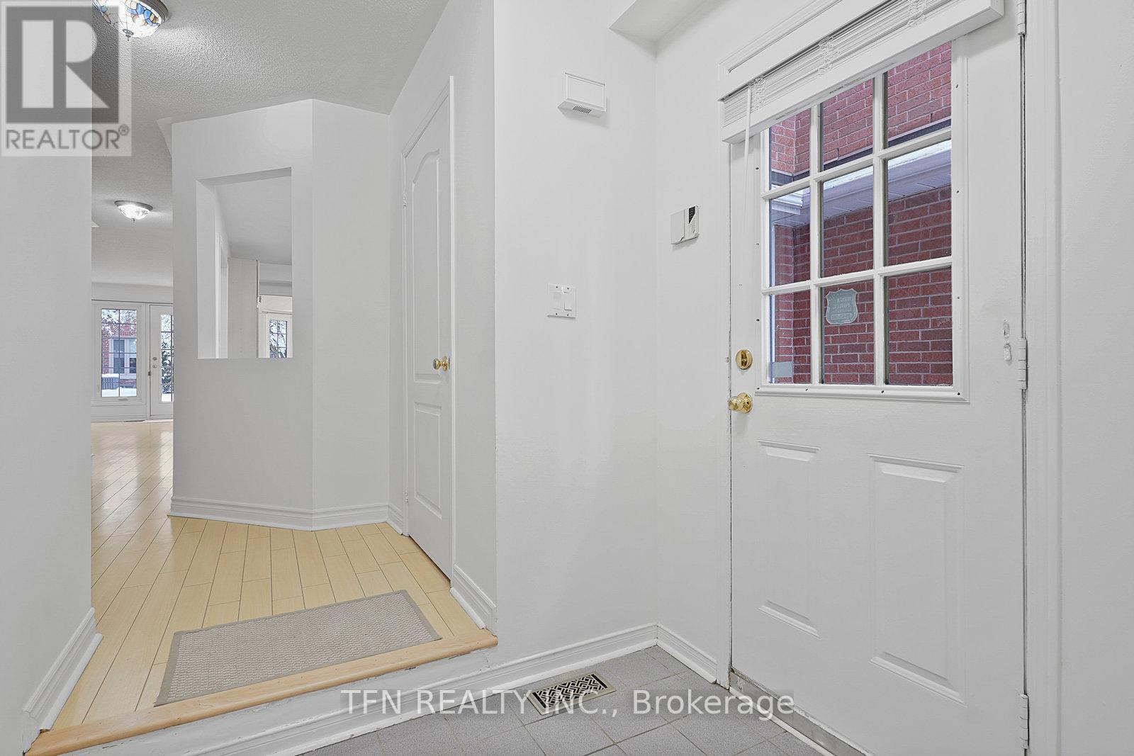 95 Alameda Circle, Vaughan, Ontario  L4J 8A6 - Photo 4 - N12629744