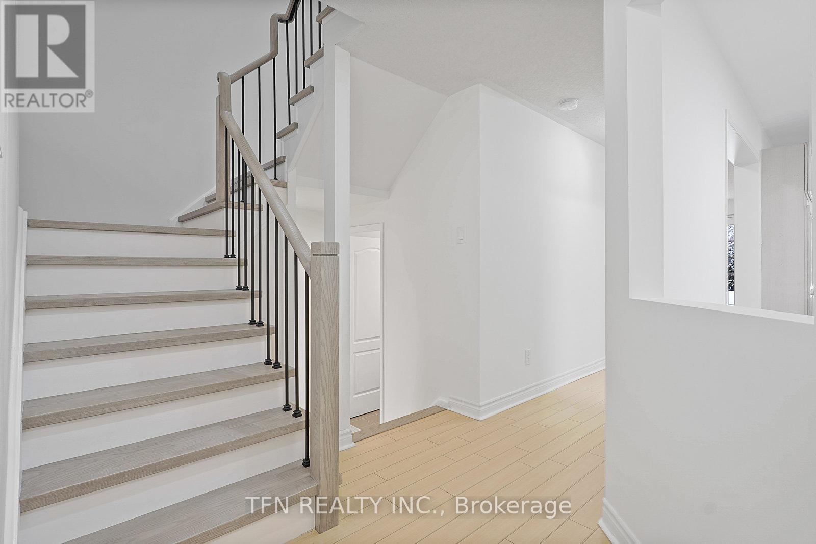 95 Alameda Circle, Vaughan, Ontario  L4J 8A6 - Photo 7 - N12629744