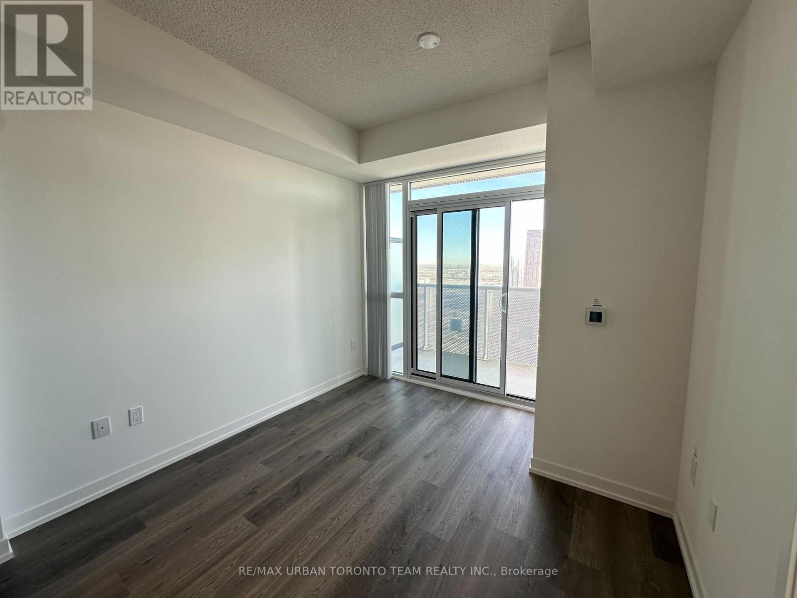 4007 - 8 Interchange Way, Vaughan (Vaughan Corporate Centre), Ontario  L4K 5Z7 - Photo 10 - N12629748