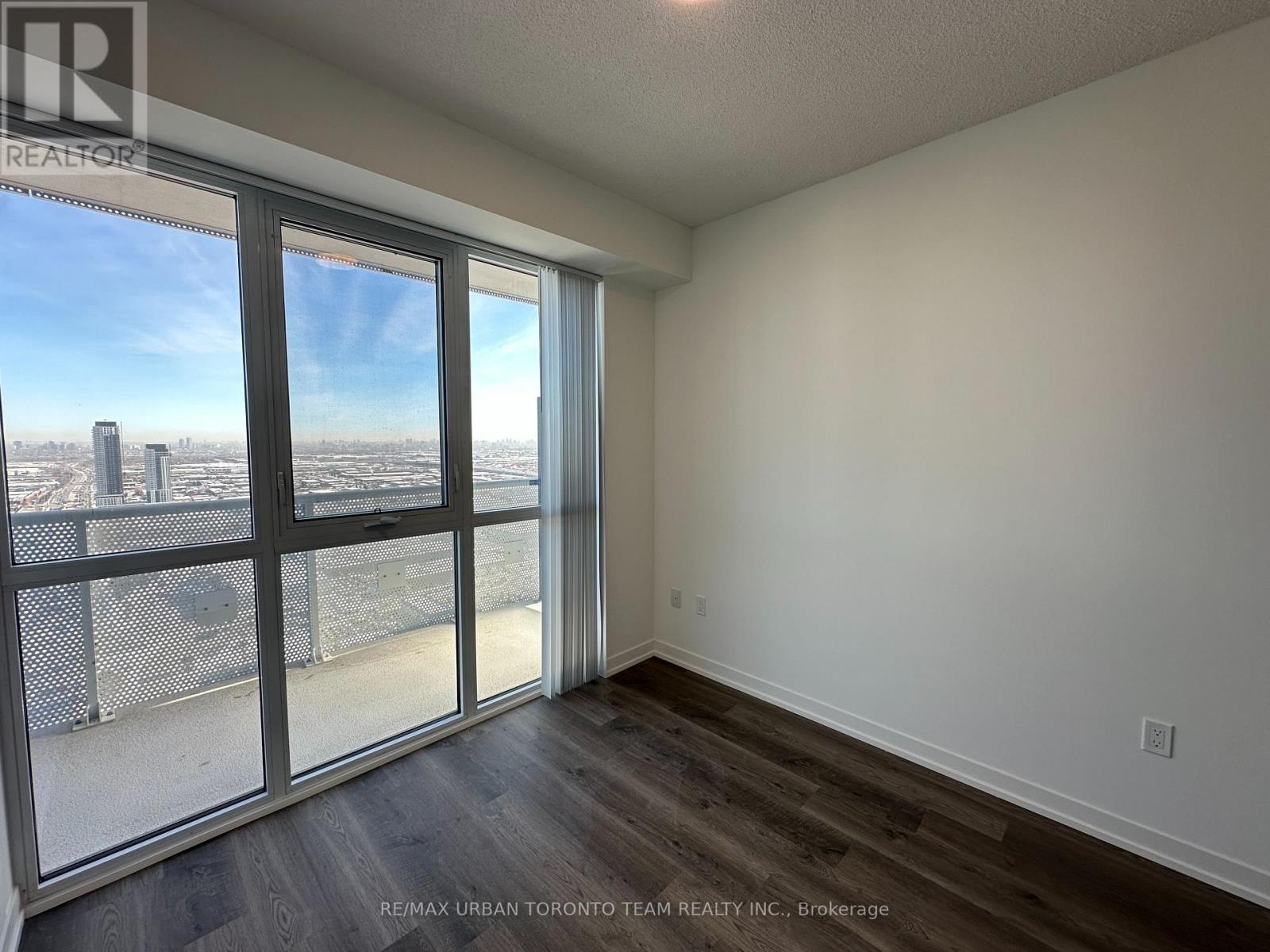 4007 - 8 Interchange Way, Vaughan (Vaughan Corporate Centre), Ontario  L4K 5Z7 - Photo 11 - N12629748