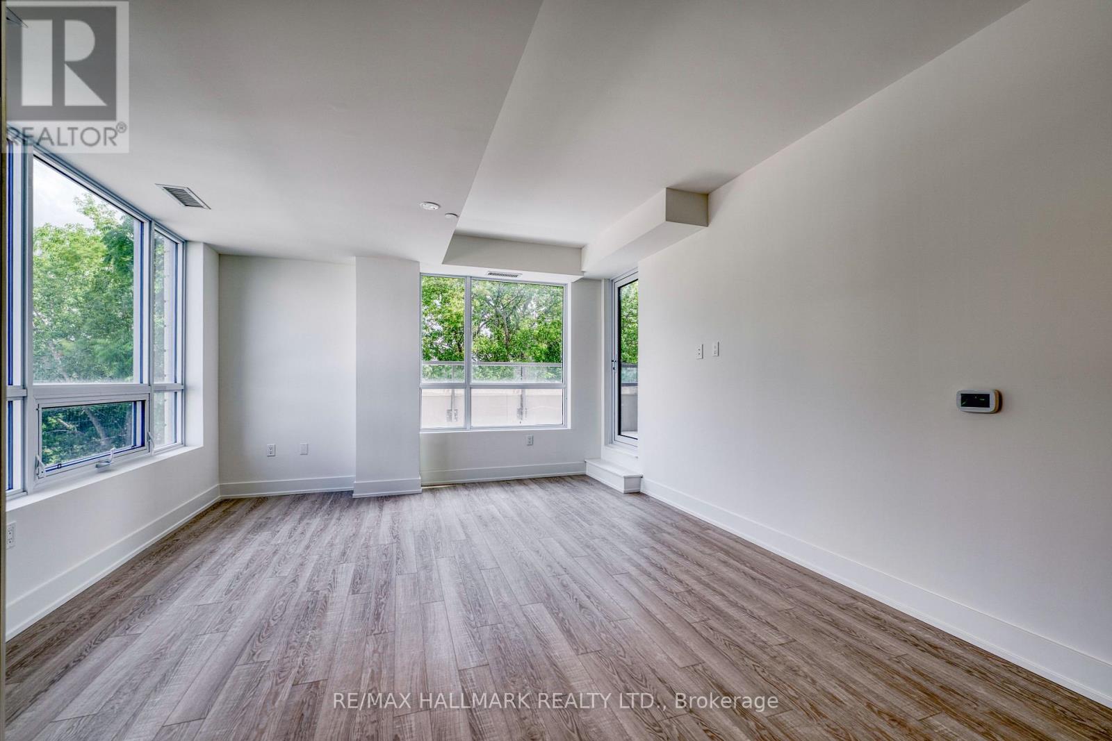 247 - 2075 King Road, King, Ontario  L7B 0R6 - Photo 7 - N12629756