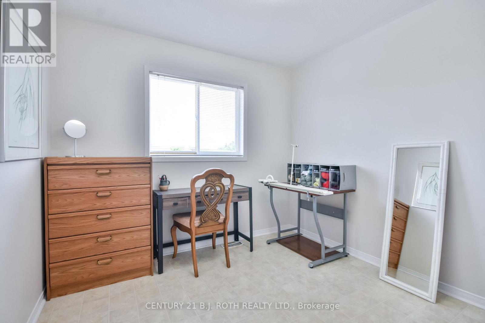 127 Golden Meadow Road, Barrie, Ontario L4N 8K2 - Photo 8 - S12574232