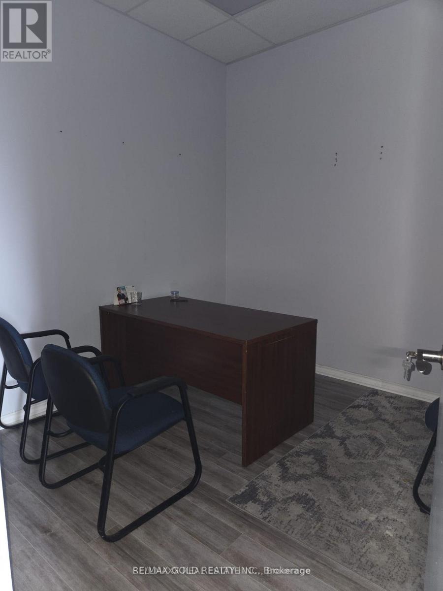 233 - 80 Maritime Ontario Boulevard, Brampton, Ontario L6S 0E7 - Photo 8 - W12629366