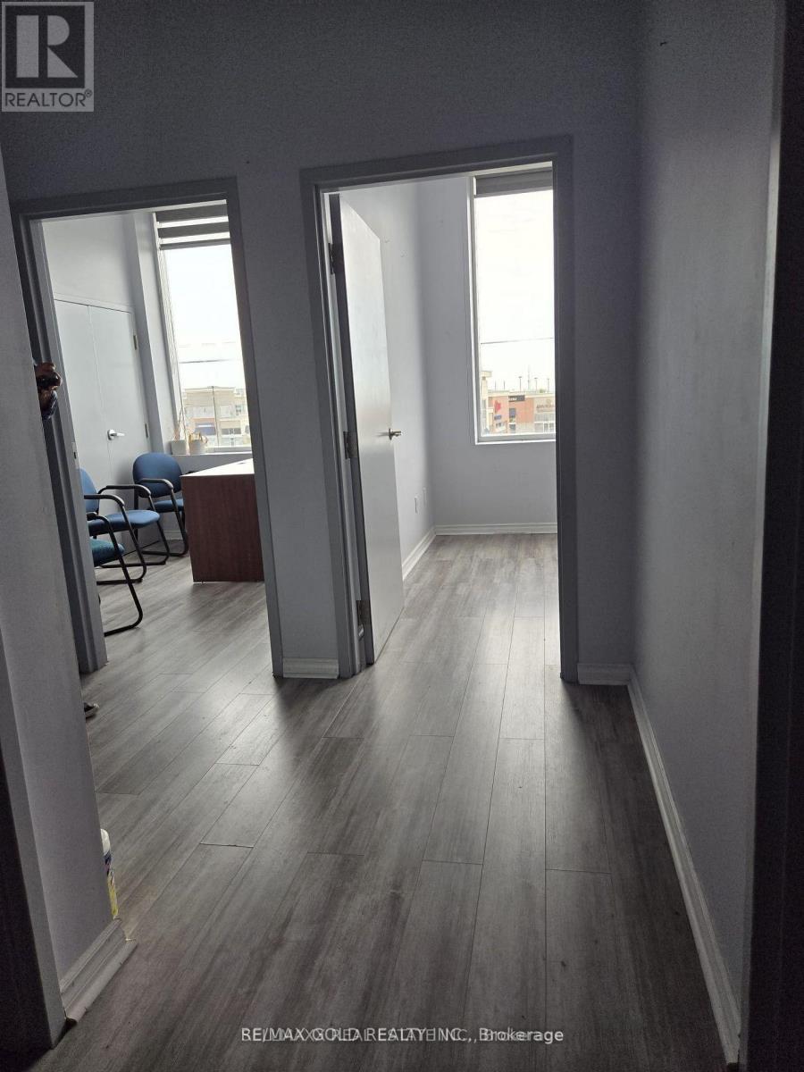 233 - 80 Maritime Ontario Boulevard, Brampton, Ontario L6S 0E7 - Photo 10 - W12629366