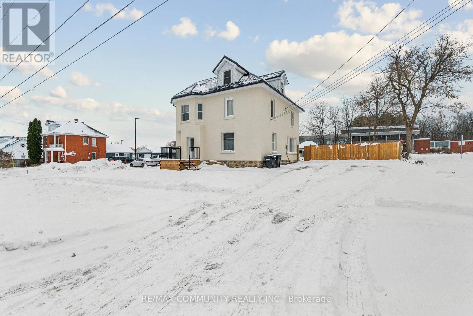 119 Jephson Street, Tay, Ontario  L0K 2A0 - Photo 3 - S12629728