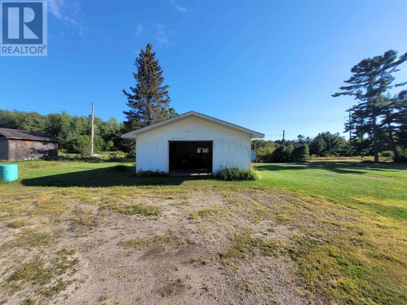 5860 17 Hwy, Serpent River, Ontario P0P 1V0 - Photo 10 - SM253462