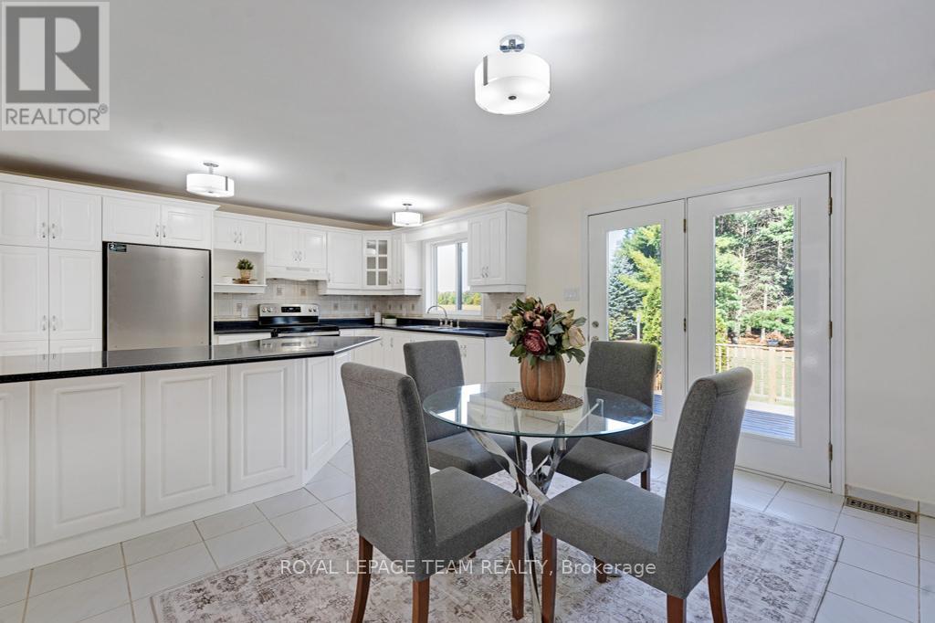 712 Hyndman Road, Edwardsburgh/cardinal, Ontario  K0E 1X0 - Photo 10 - X12588260