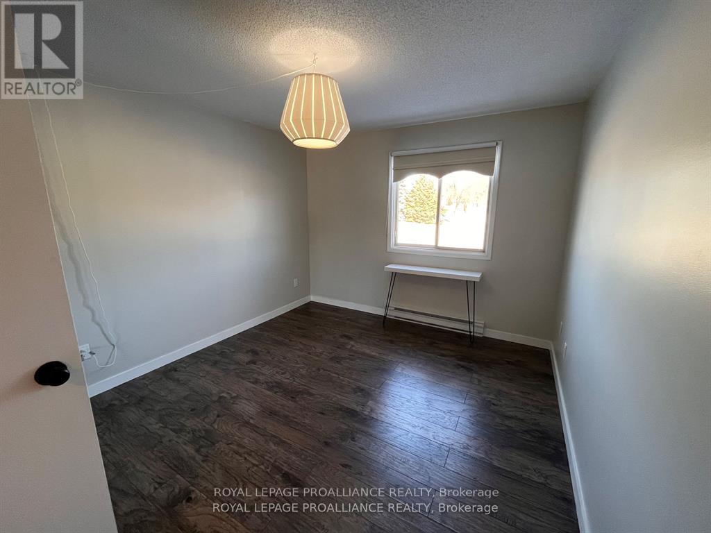 201 - 221 North Park Street, Belleville (Belleville Ward), Ontario  K8P 5A6 - Photo 10 - X12629842