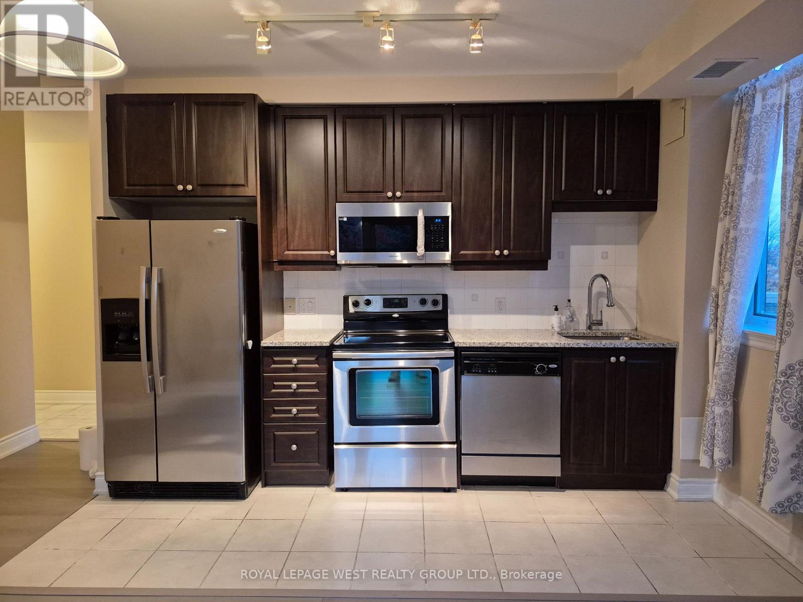 207 - 1135 Royal York Road, Toronto, Ontario  M9A 0C3 - Photo 3 - W12629648