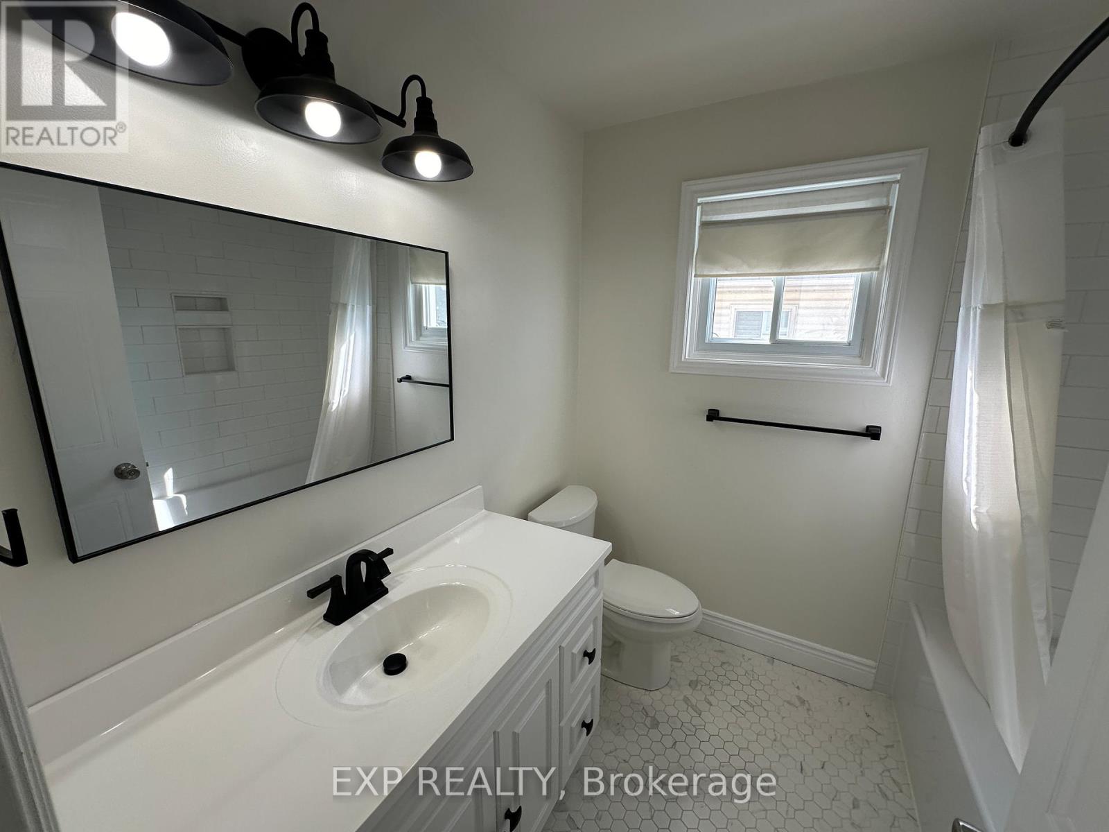 557 College Avenue, Orangeville, Ontario  L9W 4S3 - Photo 16 - W12629668