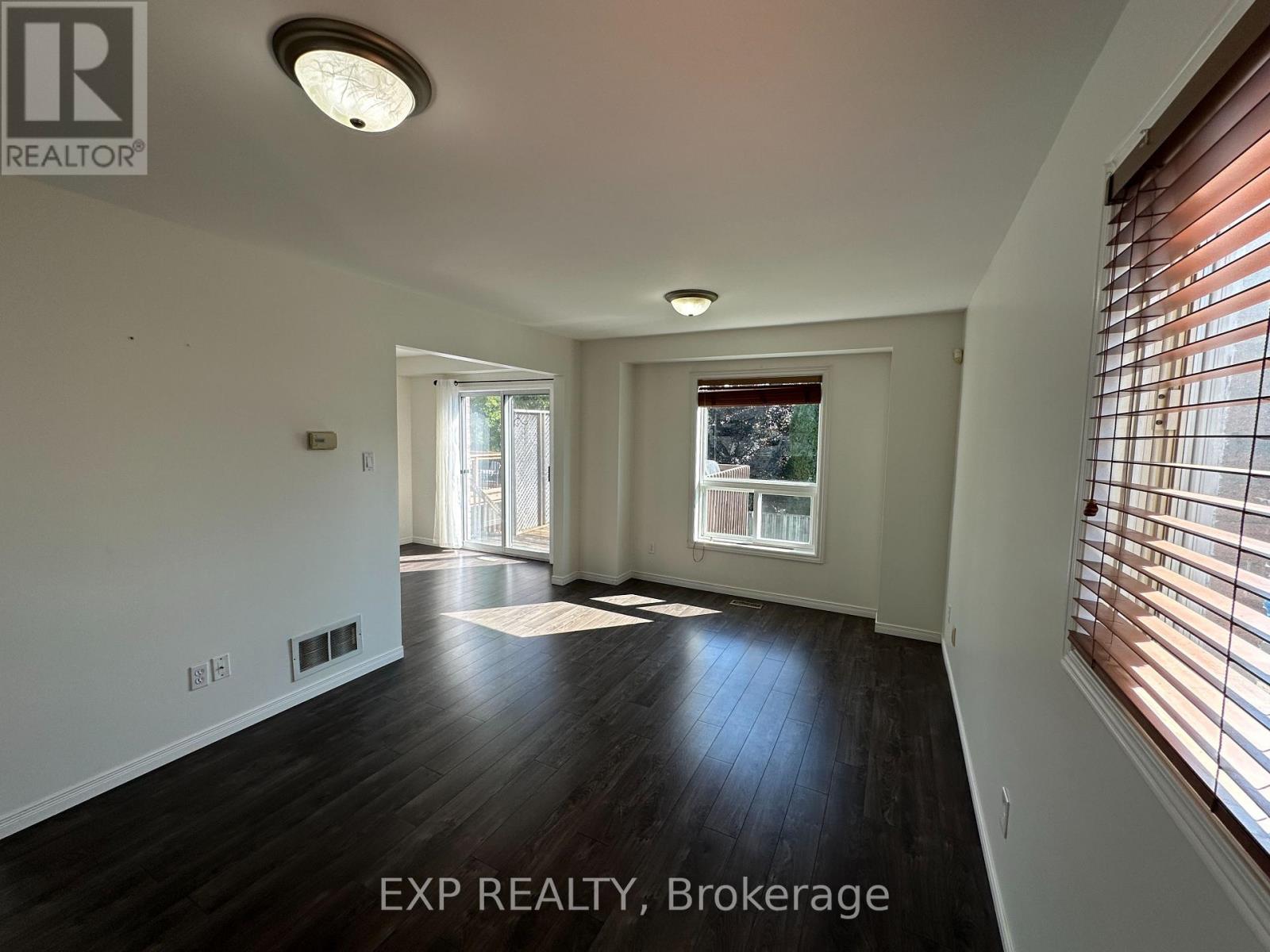 557 College Avenue, Orangeville, Ontario  L9W 4S3 - Photo 5 - W12629668