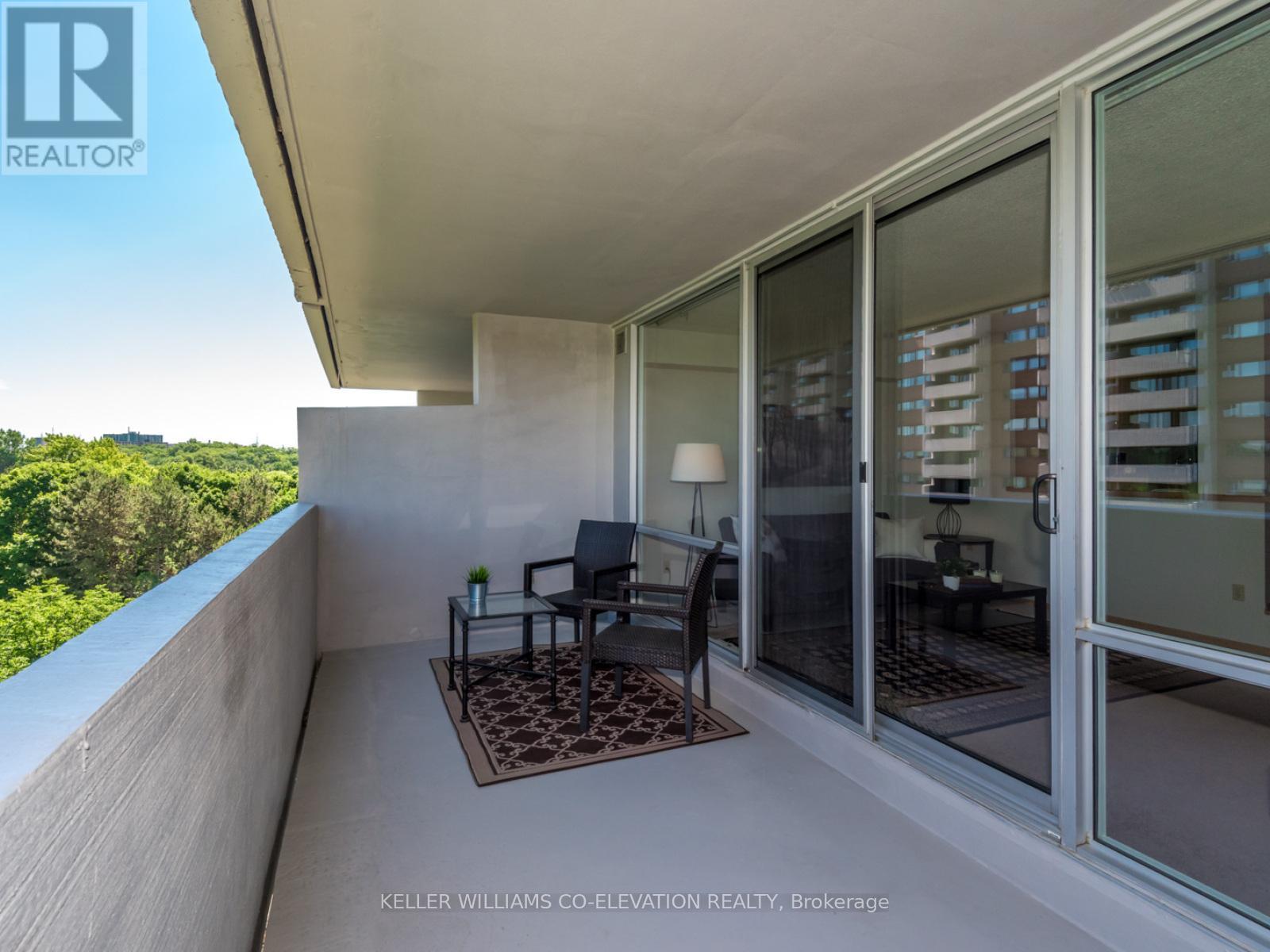 709 - 240 Scarlett Road, Toronto (Rockcliffe-Smythe), Ontario  M6N 4X4 - Photo 12 - W12629676