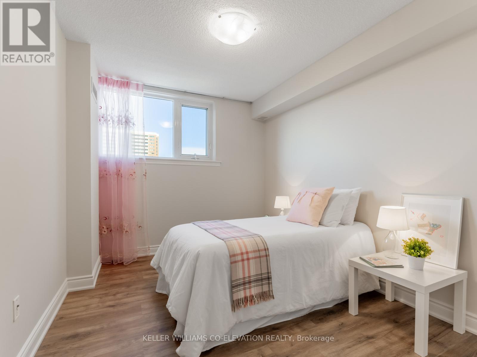 709 - 240 Scarlett Road, Toronto (Rockcliffe-Smythe), Ontario  M6N 4X4 - Photo 25 - W12629676