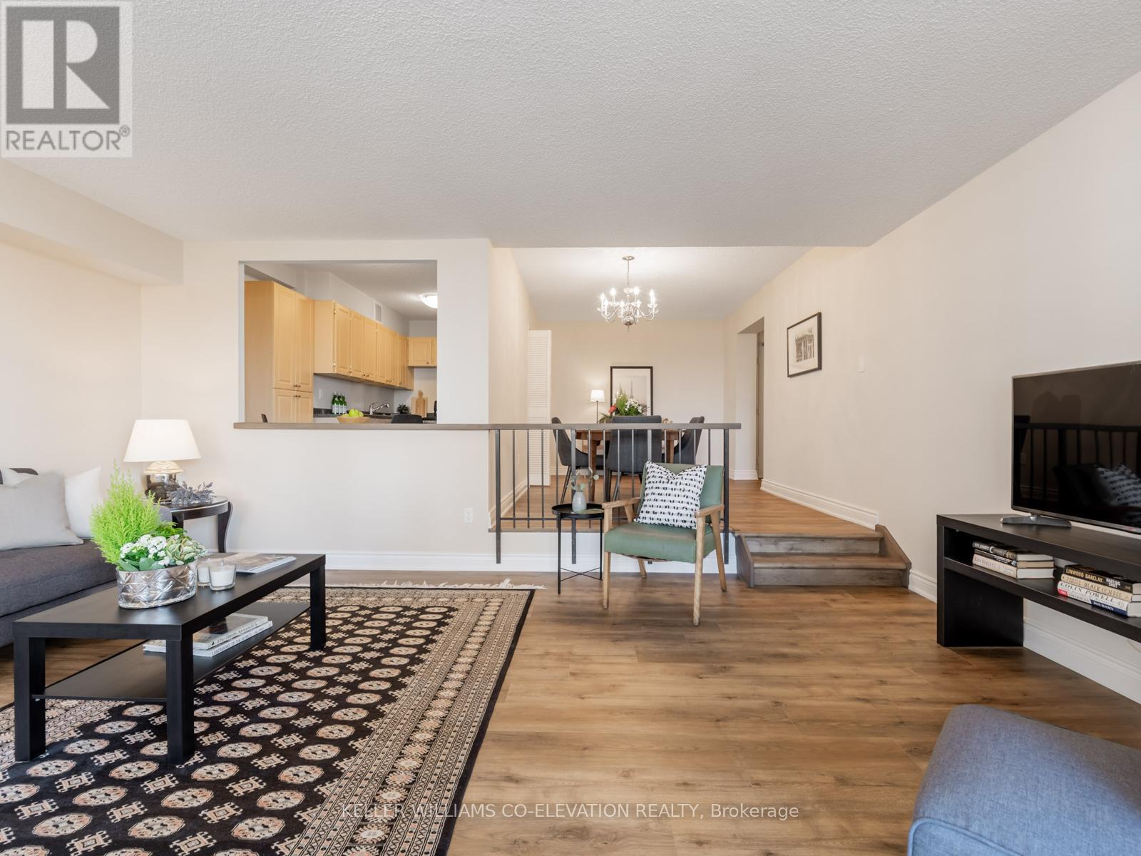 709 - 240 Scarlett Road, Toronto (Rockcliffe-Smythe), Ontario  M6N 4X4 - Photo 9 - W12629676