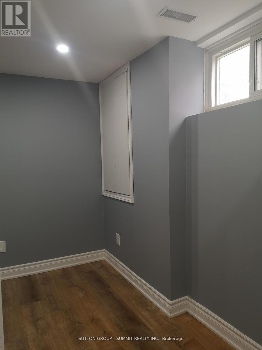 Lower Level - 46 Sharon Court, Brampton (Brampton East), Ontario  L6W 3B7 - Photo 6 - W12629770