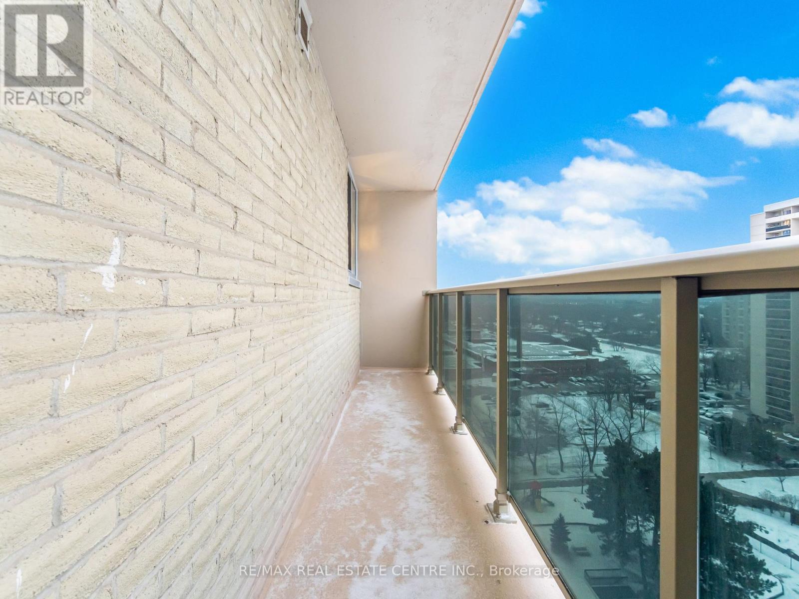 1510 - 812 Burnhamthorpe Rd W. Road, Toronto, Ontario  M9C 4W1 - Photo 24 - W12629772