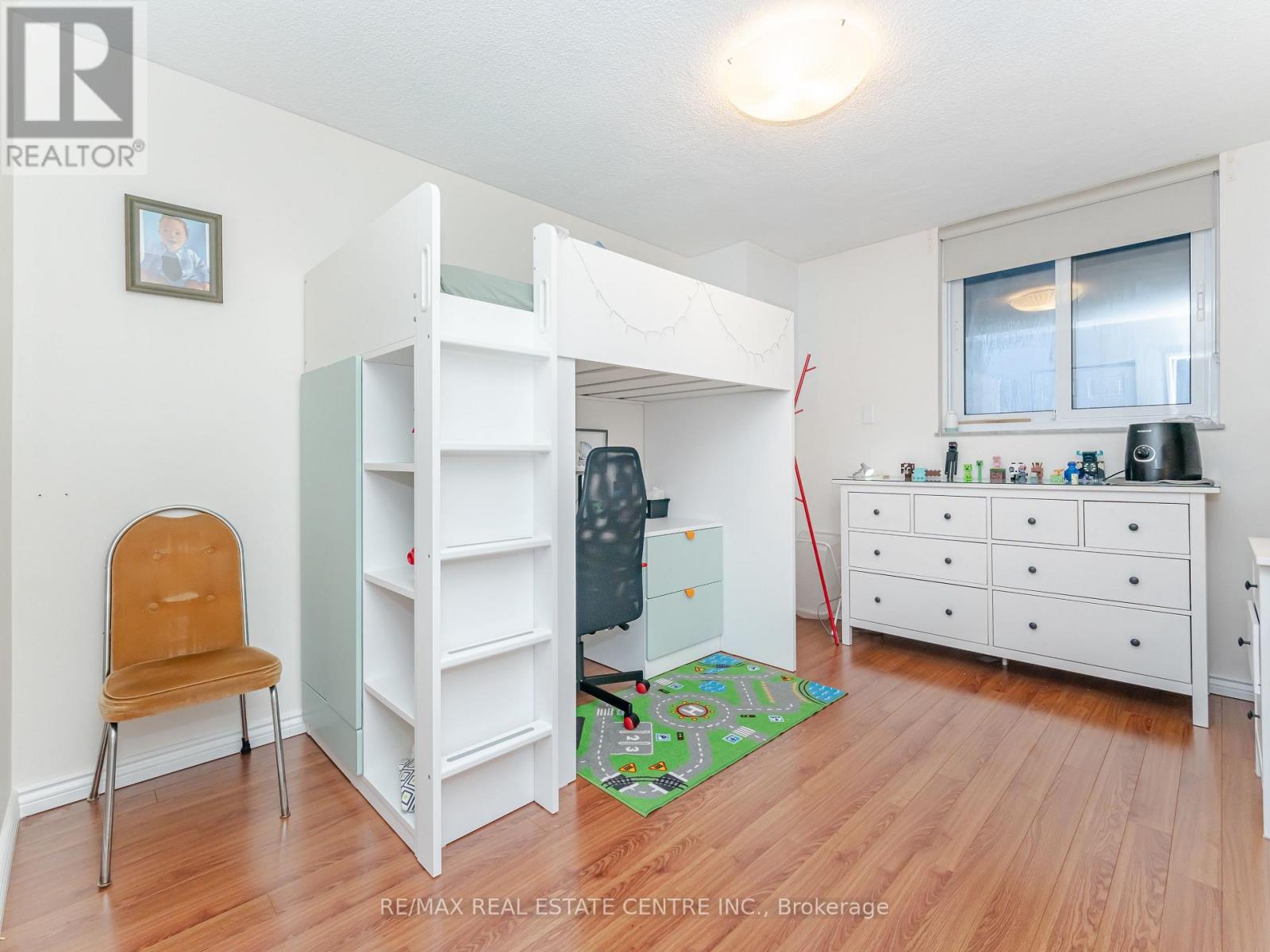 1510 - 812 Burnhamthorpe Rd W. Road, Toronto, Ontario  M9C 4W1 - Photo 28 - W12629772