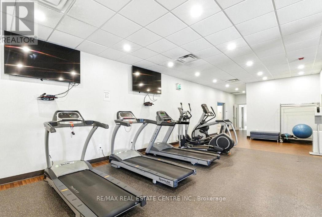 1510 - 812 Burnhamthorpe Rd W. Road, Toronto, Ontario  M9C 4W1 - Photo 35 - W12629772