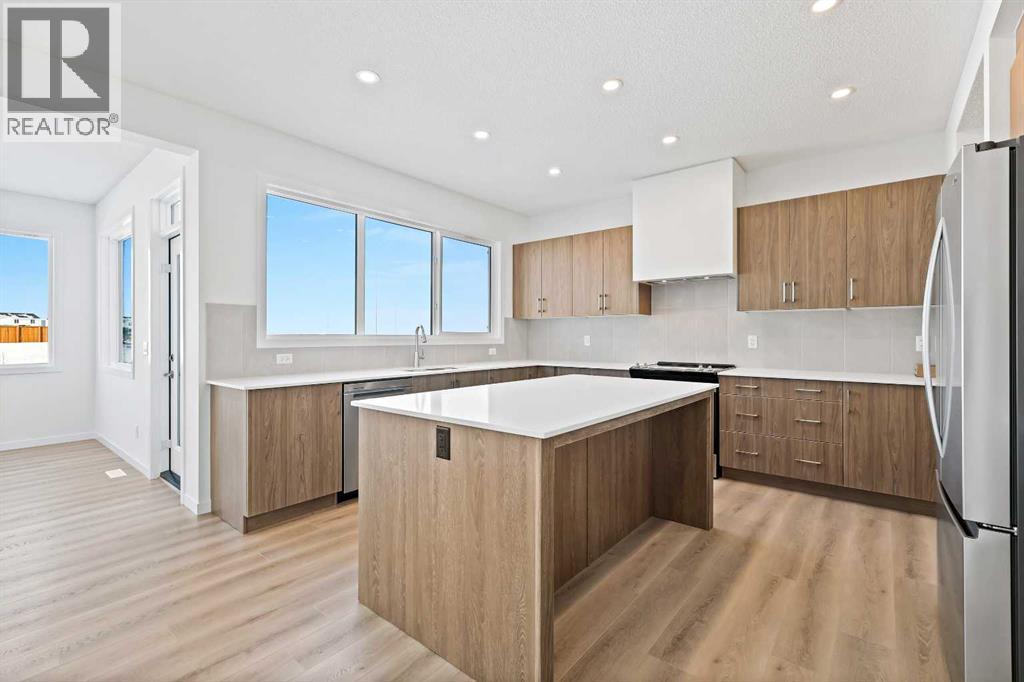 409 Corner Glen Way Ne, Calgary, Alberta  T3N 2P1 - Photo 2 - A2253055