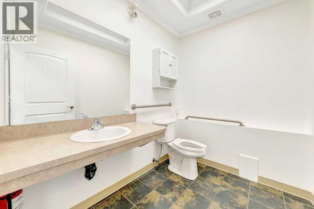 4921/4925 50 Street, Lloydminster, Saskatchewan  S9V 0N1 - Photo 8 - A2274732