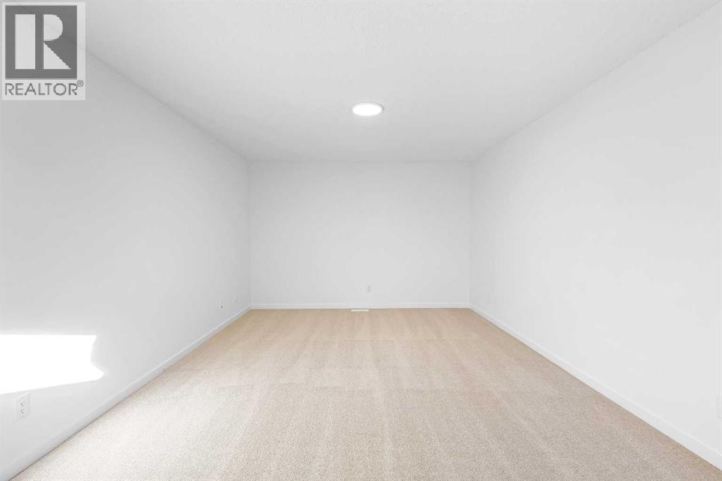 405 Corner Glen Way Ne, Calgary, Alberta  T3N 2P1 - Photo 12 - A2273861