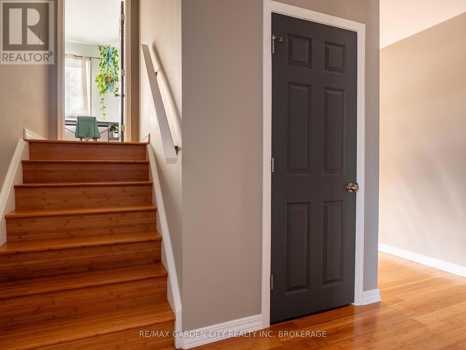 629 Broadway Avenue, Welland, Ontario L3C 5M6 - Photo 11 - X12615346