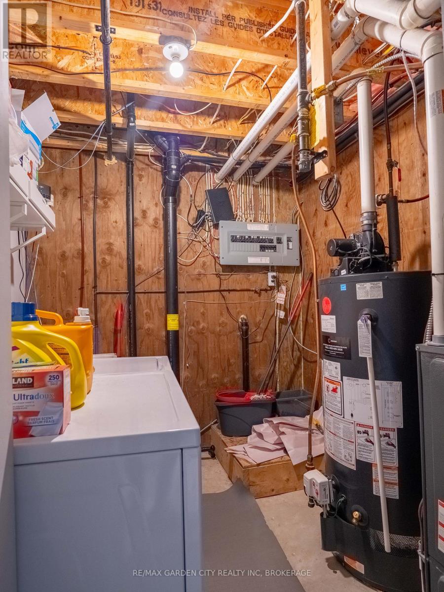 629 Broadway Avenue, Welland, Ontario L3C 5M6 - Photo 21 - X12615346