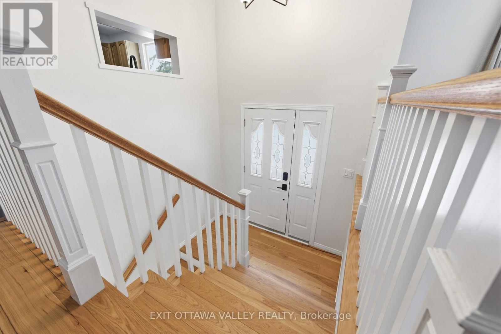 1251 Wylie Road, Laurentian Hills, Ontario  K0J 1P0 - Photo 2 - X12629844