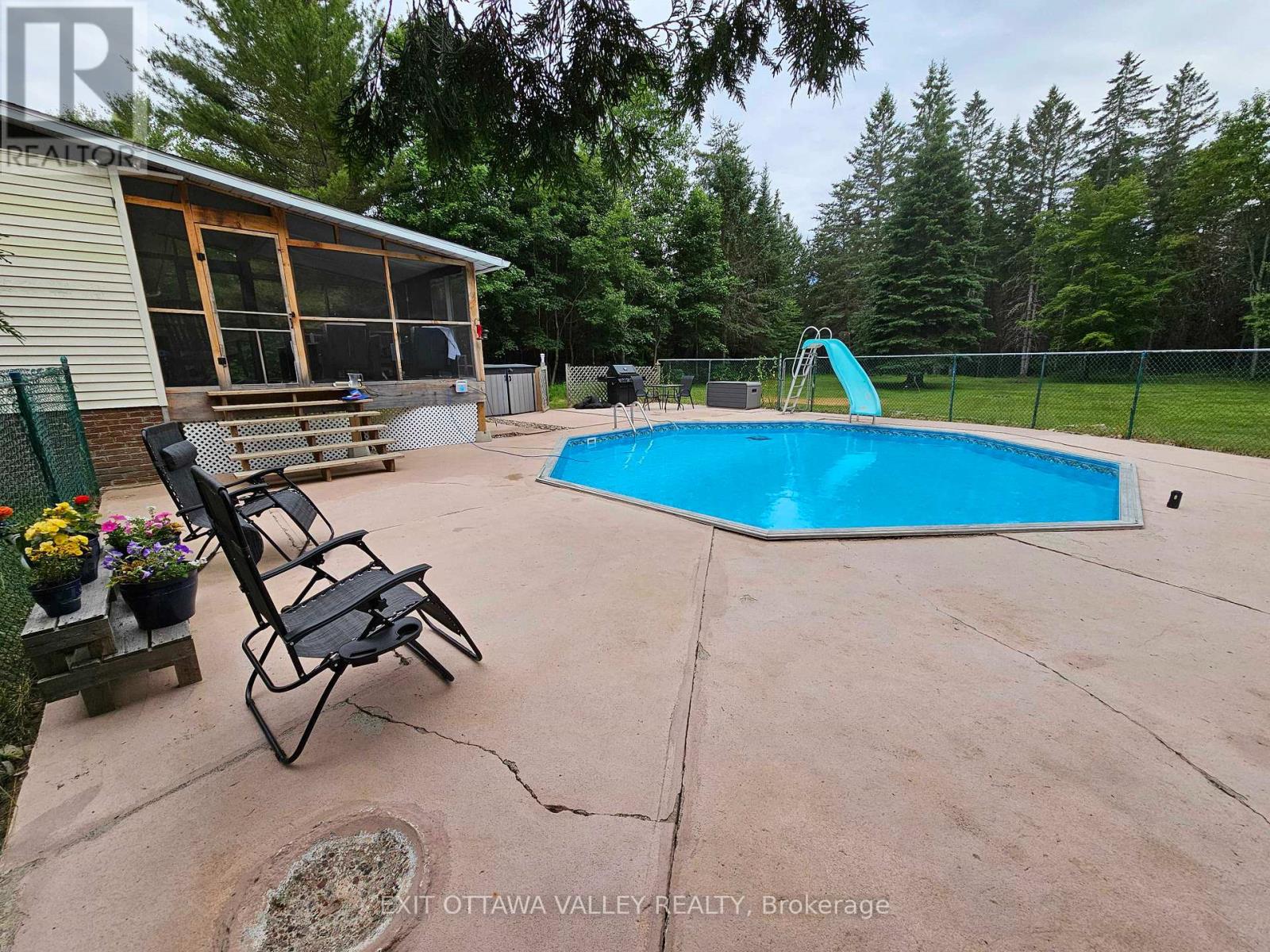 1251 Wylie Road, Laurentian Hills, Ontario  K0J 1P0 - Photo 45 - X12629844