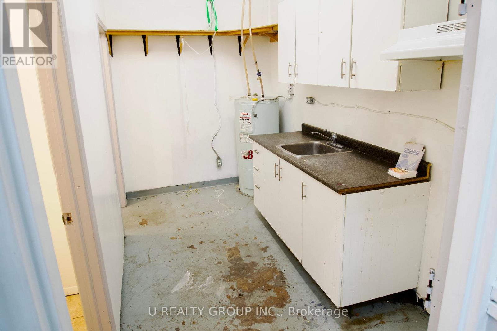 94 B Montreal Road, Ottawa, Ontario  K1L 6E6 - Photo 7 - X12629852