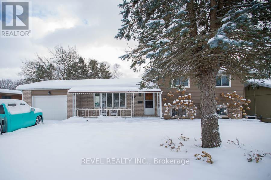 104 Hillside Avenue, Norfolk, Ontario  N4B 1Y7 - Photo 2 - X12629702