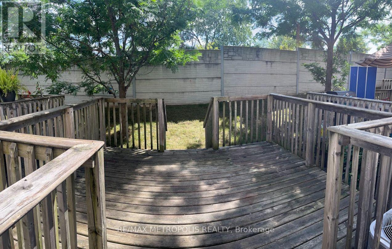 B10 - 155 Highland Crescent, Kitchener, Ontario  N2M 0A1 - Photo 15 - X12629716