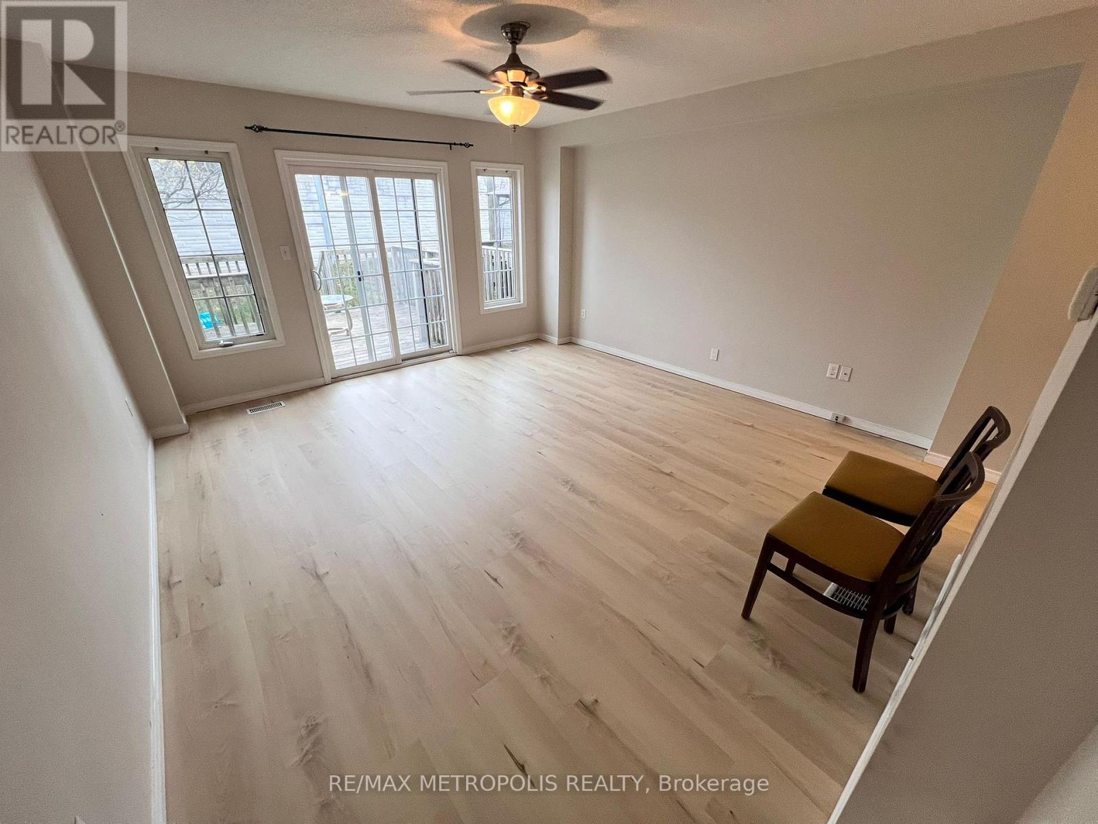 B10 - 155 Highland Crescent, Kitchener, Ontario  N2M 0A1 - Photo 5 - X12629716