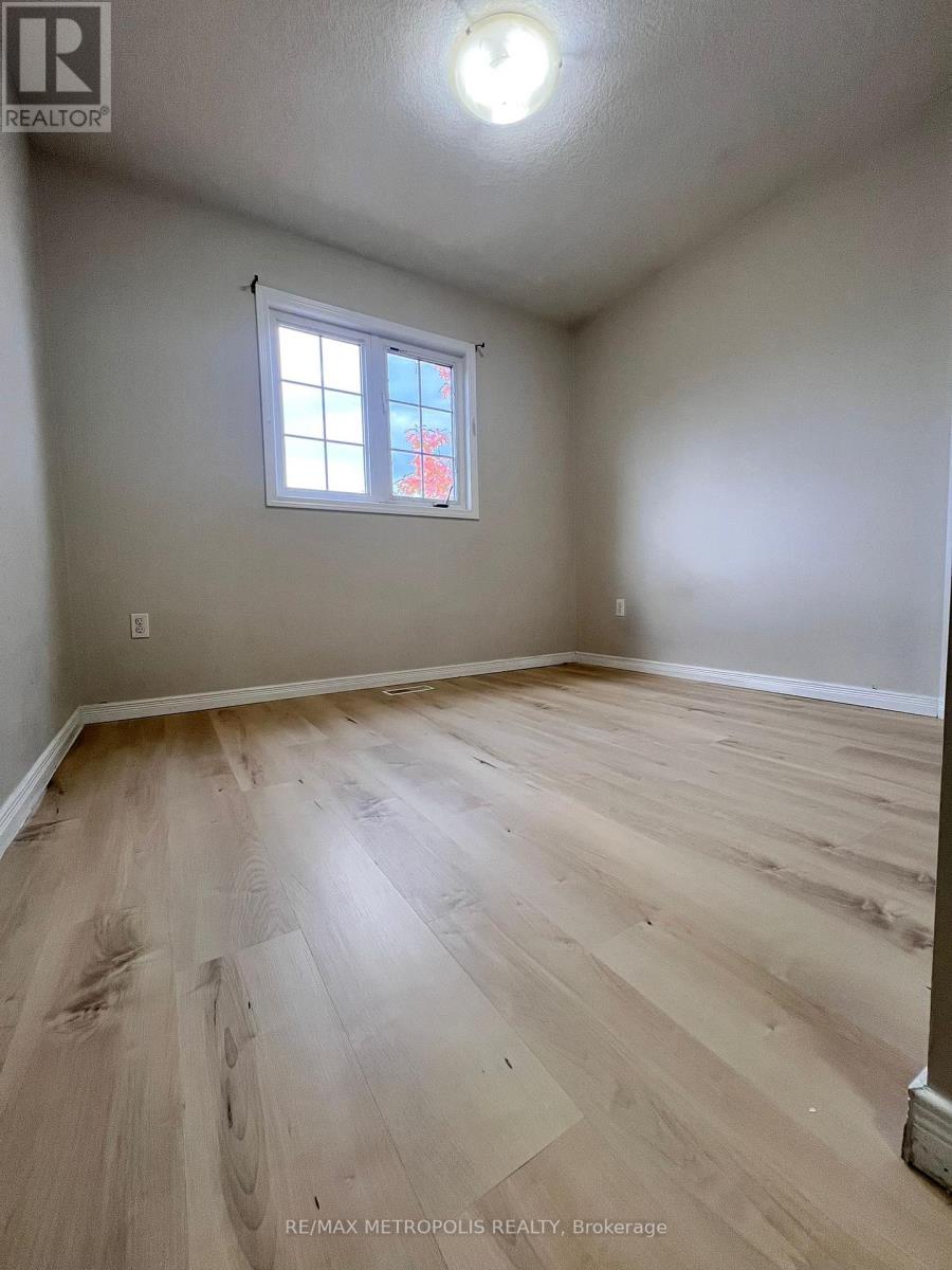 B10 - 155 Highland Crescent, Kitchener, Ontario  N2M 0A1 - Photo 9 - X12629716