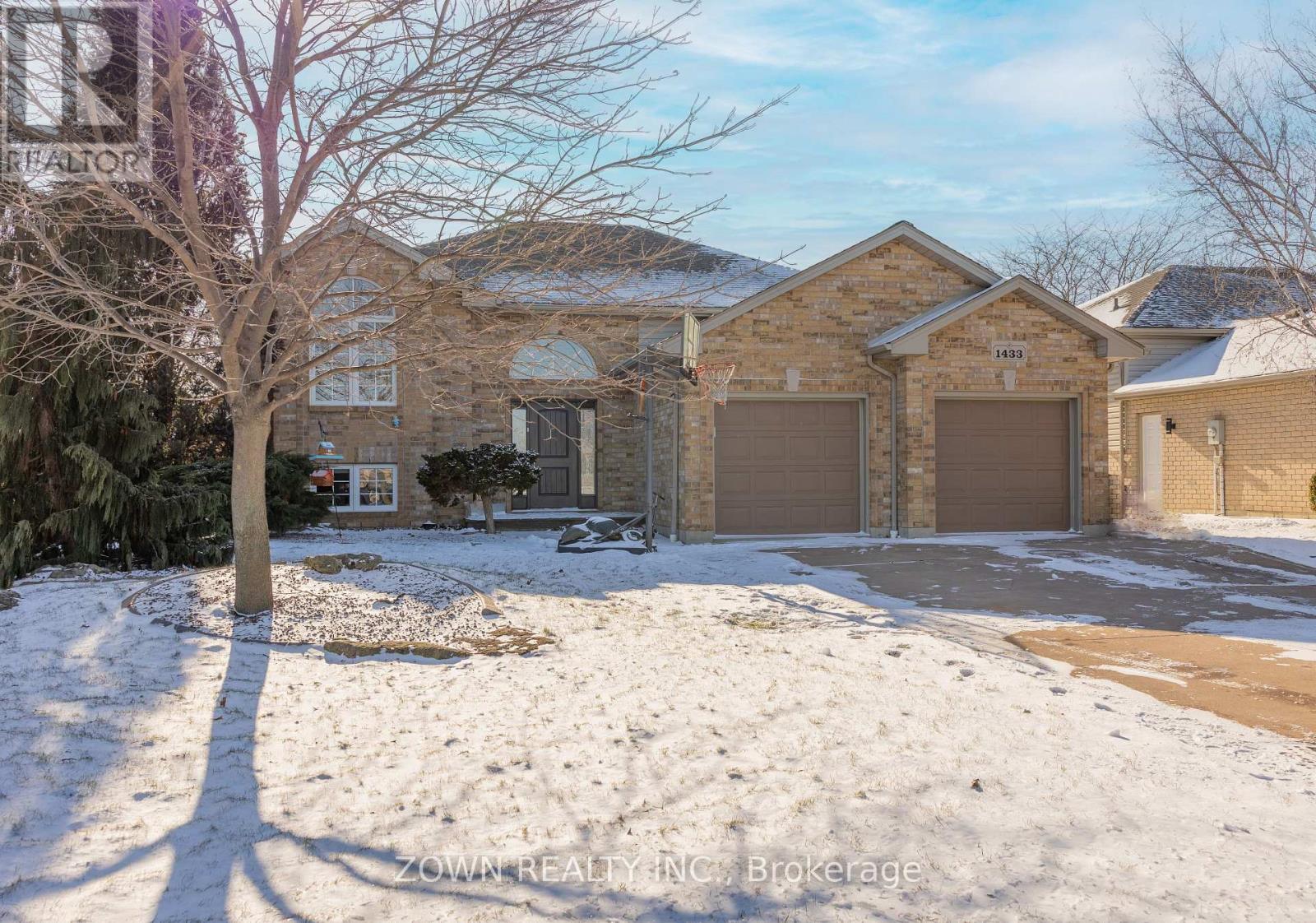 1433 GIRARD DRIVE, Lakeshore, Ontario