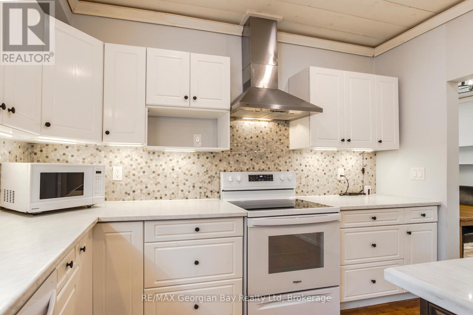 641 Bay Street, Midland, Ontario  L4R 1L8 - Photo 11 - S12516836