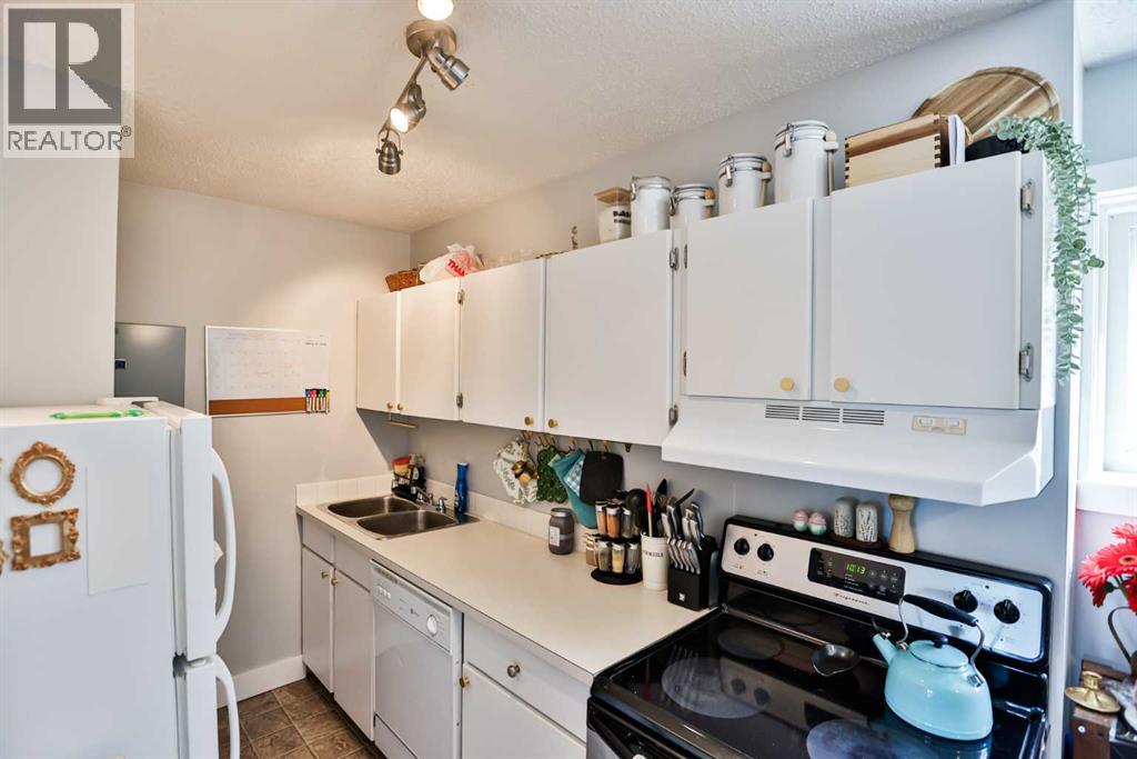 222, 21 Berkeley Place W, Lethbridge, Alberta  T1K 5N1 - Photo 14 - A2249737